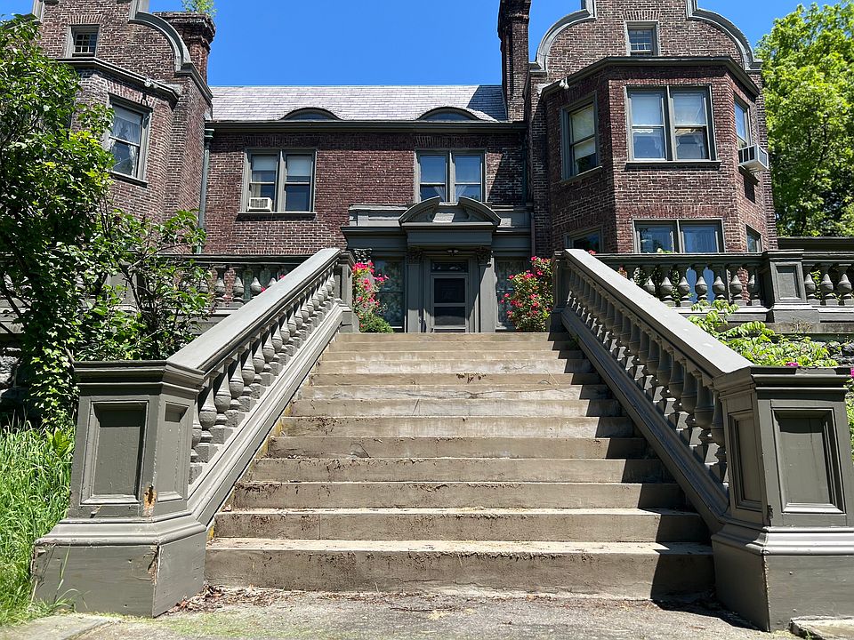 70 Hillside Avenue, Waterbury, CT 06710 | MLS #24130604 | Zillow