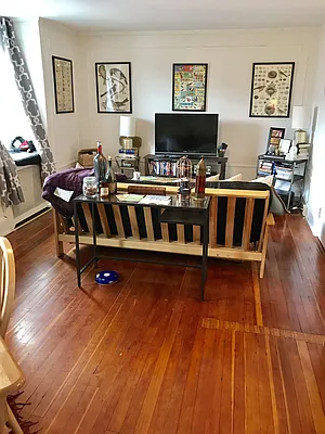 Rented by Halvatzis Realty | media 1