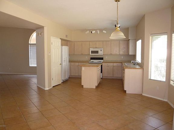 4th image of 1215 E Sheena Dr