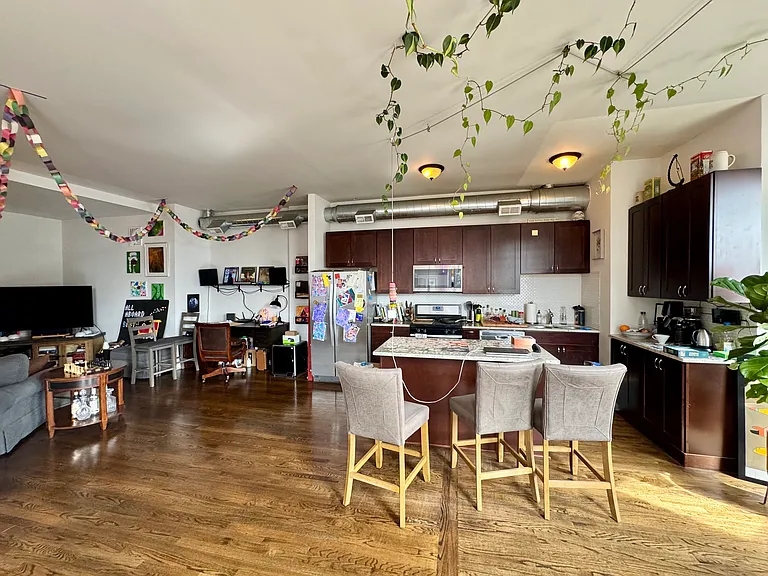 1574 N Milwaukee Ave #3W — Photo 4