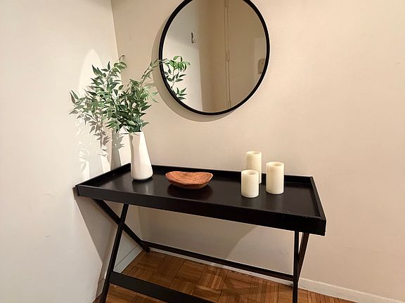 4th image of 393 W 49th St APT 4L