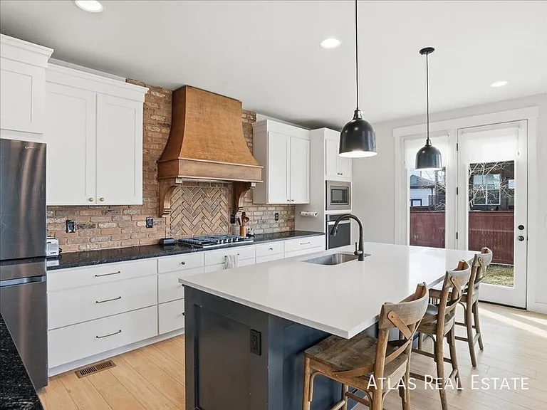 2092 Glean Dr — Photo 13
