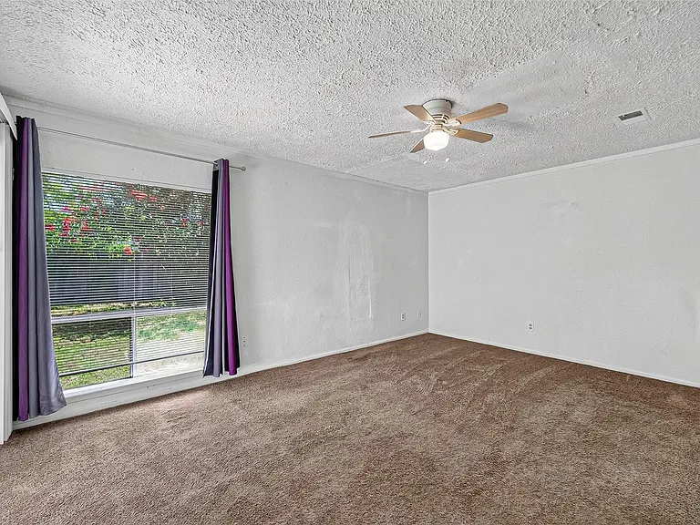 4632 Greenwood Dr — Photo 15