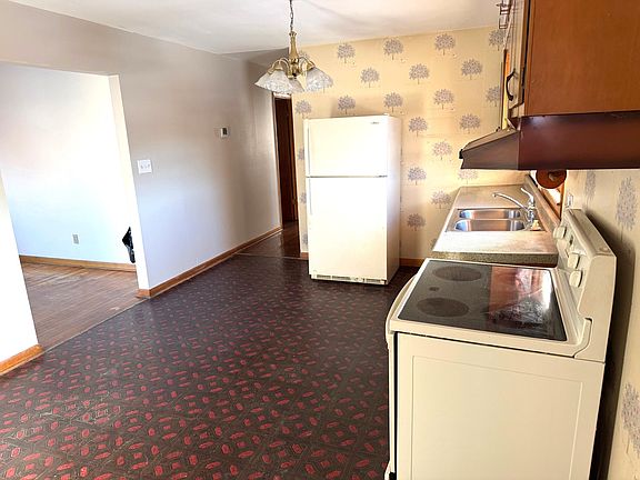 4th image of 1927 Kiska Rd