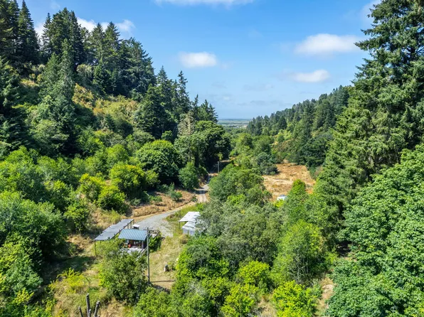 755 & 763 Oeschger Rd, Ferndale, CA 95536