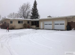 3305 E Sunnyside Rd, Ammon, ID 83406