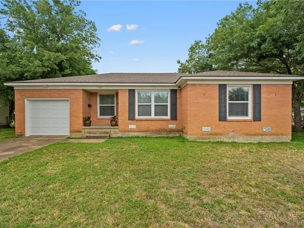 1201 N 62nd St, Waco, TX 76710