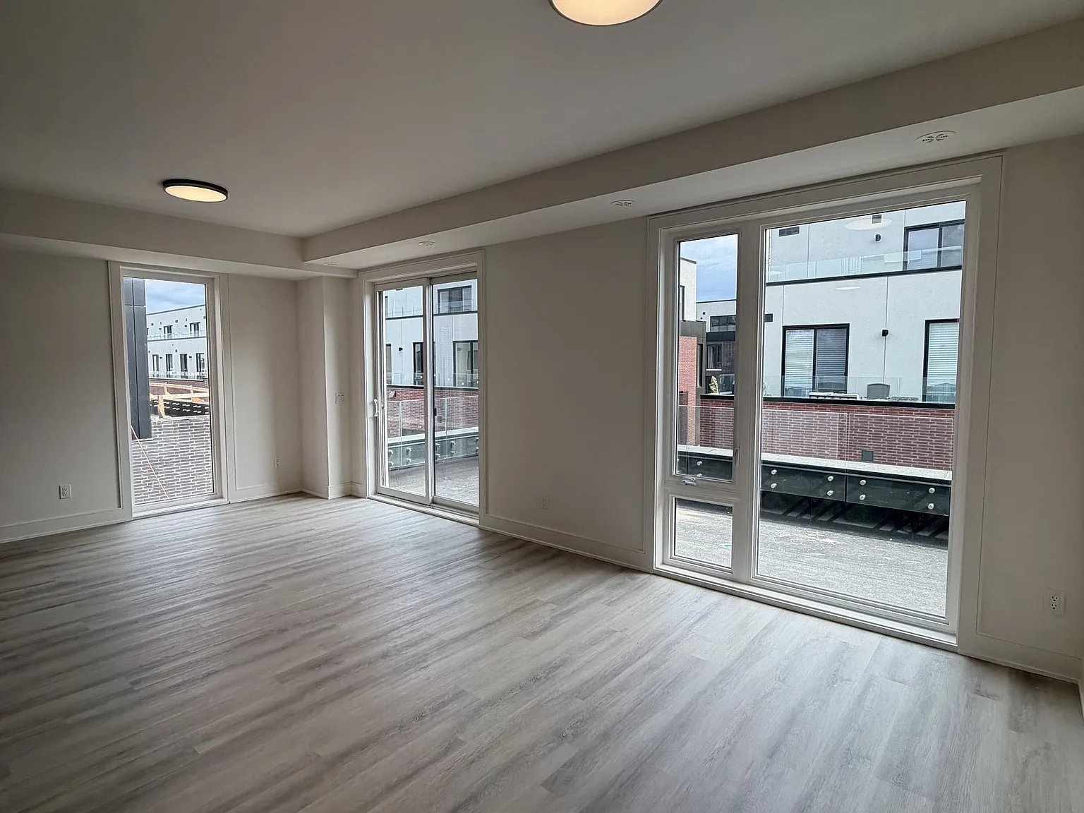 2 bed, $2,600 — Photo 4
