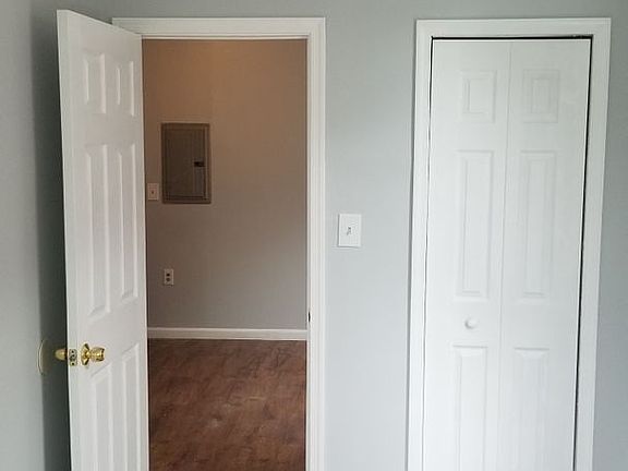 5th image of 232 N 52nd St #2
