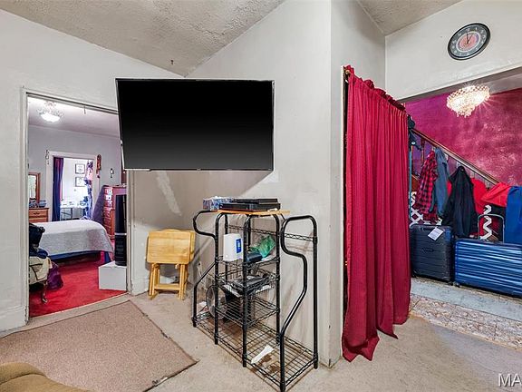 5th image of 5324 West Ave