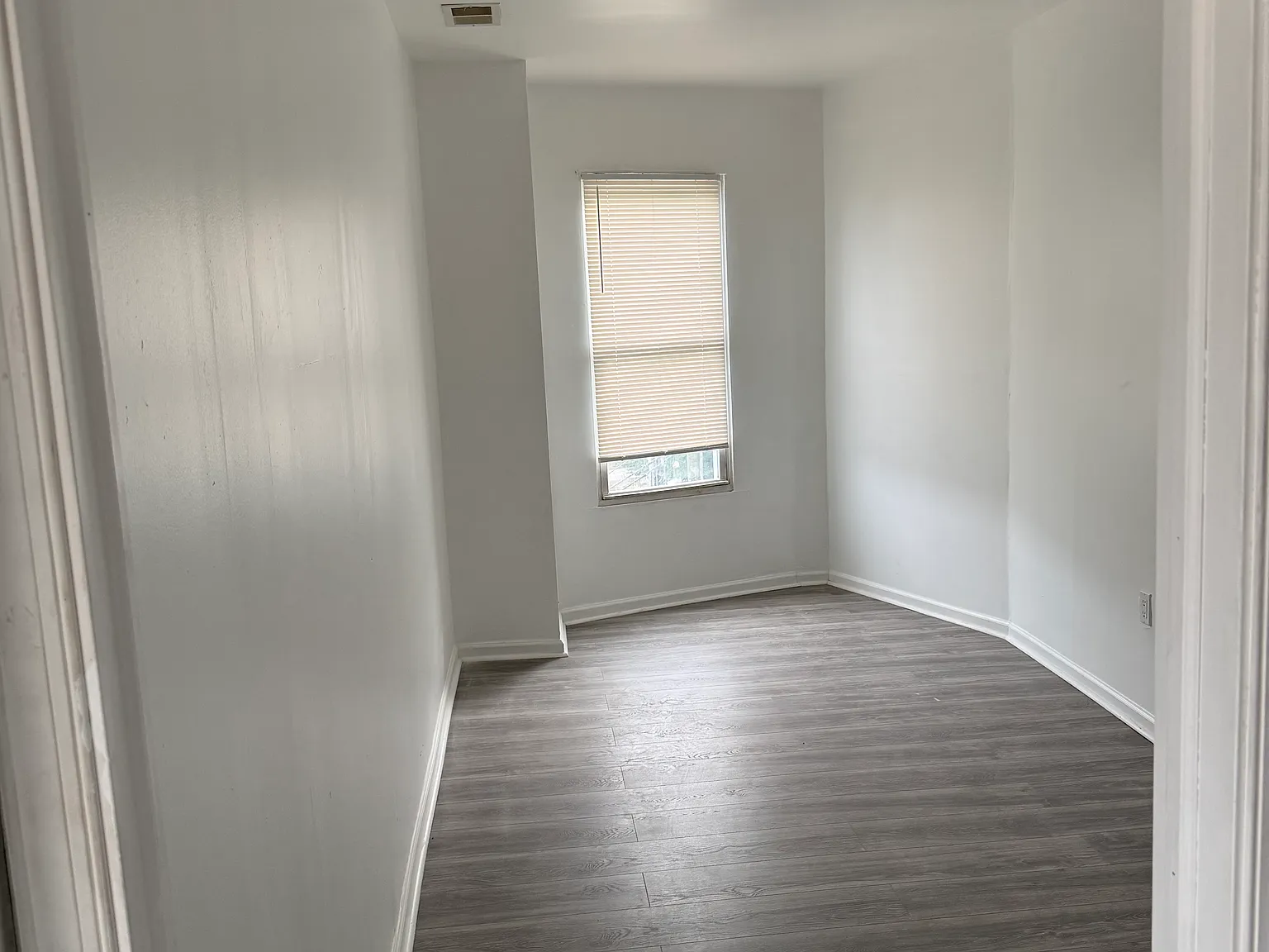 2 bed, 800 sqft, $1,400 — Photo 3