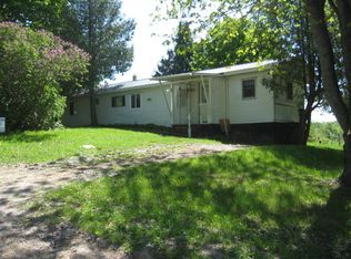 1332 Northwoods Rd, Hermon, NY 13652