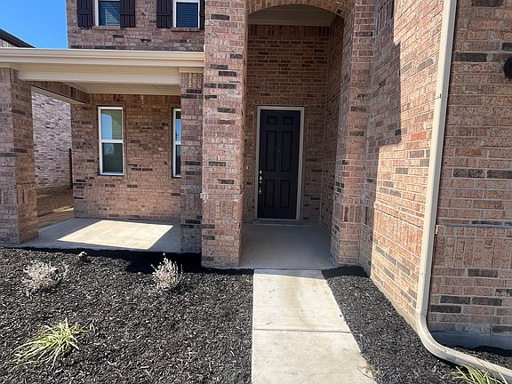 2nd image of 750 Jupe Way
