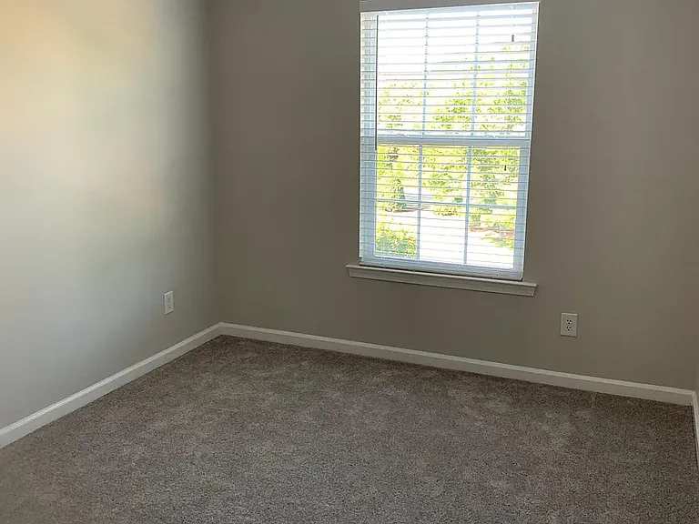 8149 Belton Cir — Photo 3