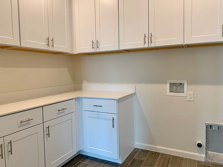 2070 Wildflower Dr — Photo 9