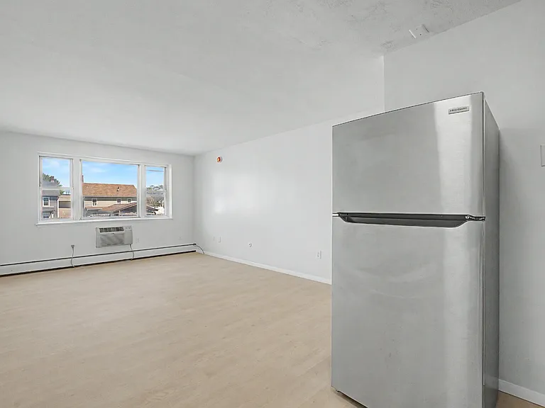 21A3B Spring St #B3 — Photo 6