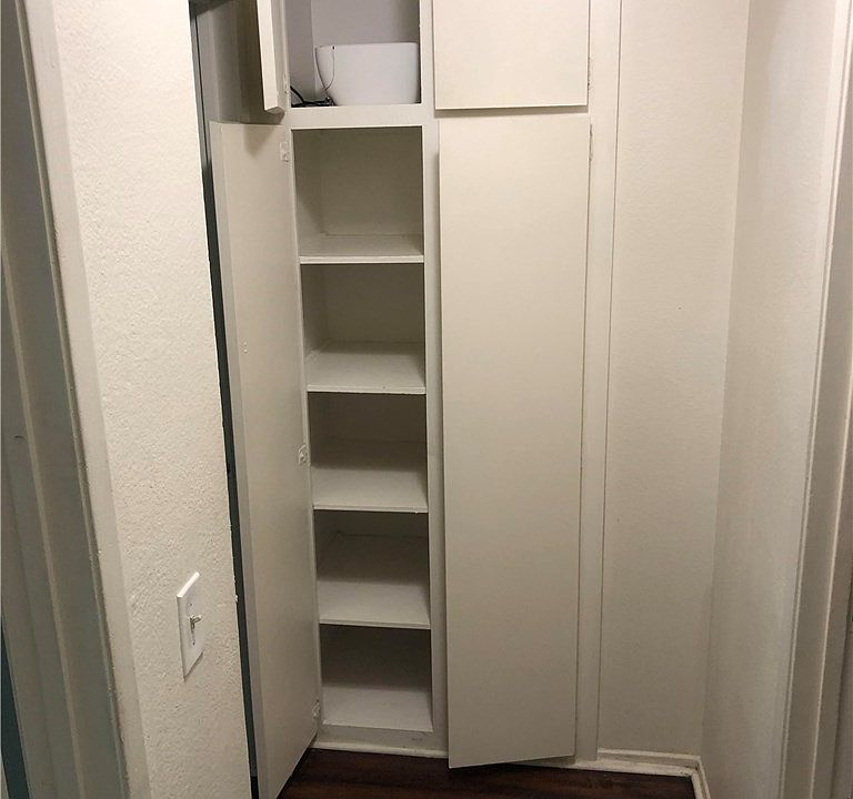 2nd image of 8724 Etiwanda Ave APT 105