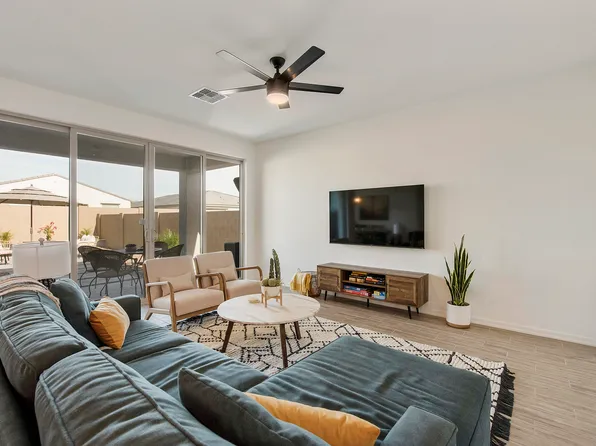 7670 W Saddlehorn Rd, Peoria, AZ 85383