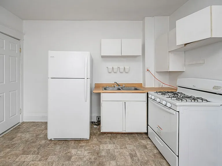 2316 Chickasaw St #2 — Photo 4