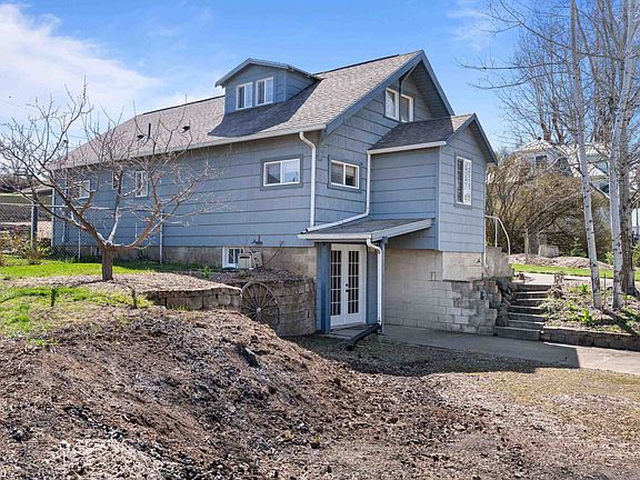 2nd image of 209 S Josephine Ave