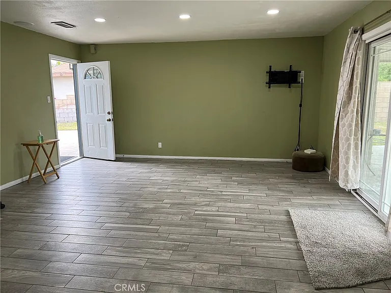 722 Forest Park Dr — Photo 5