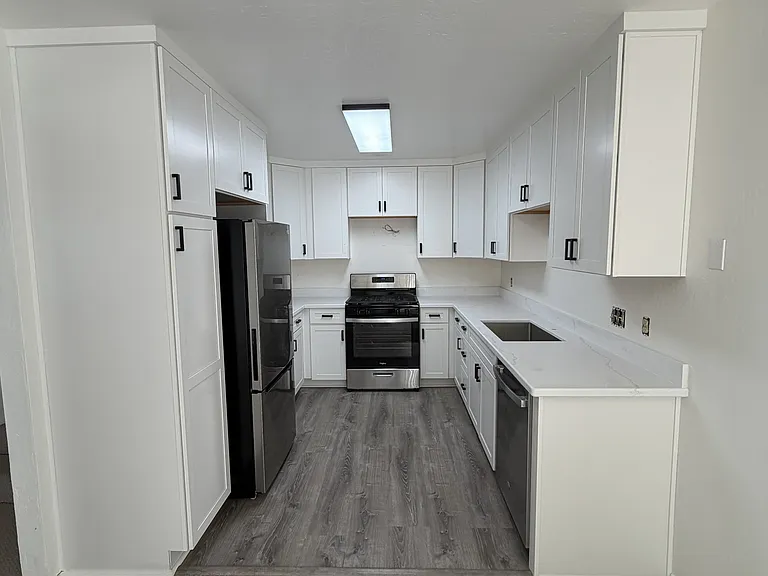 216 Green Meadow Dr #C — Photo 5