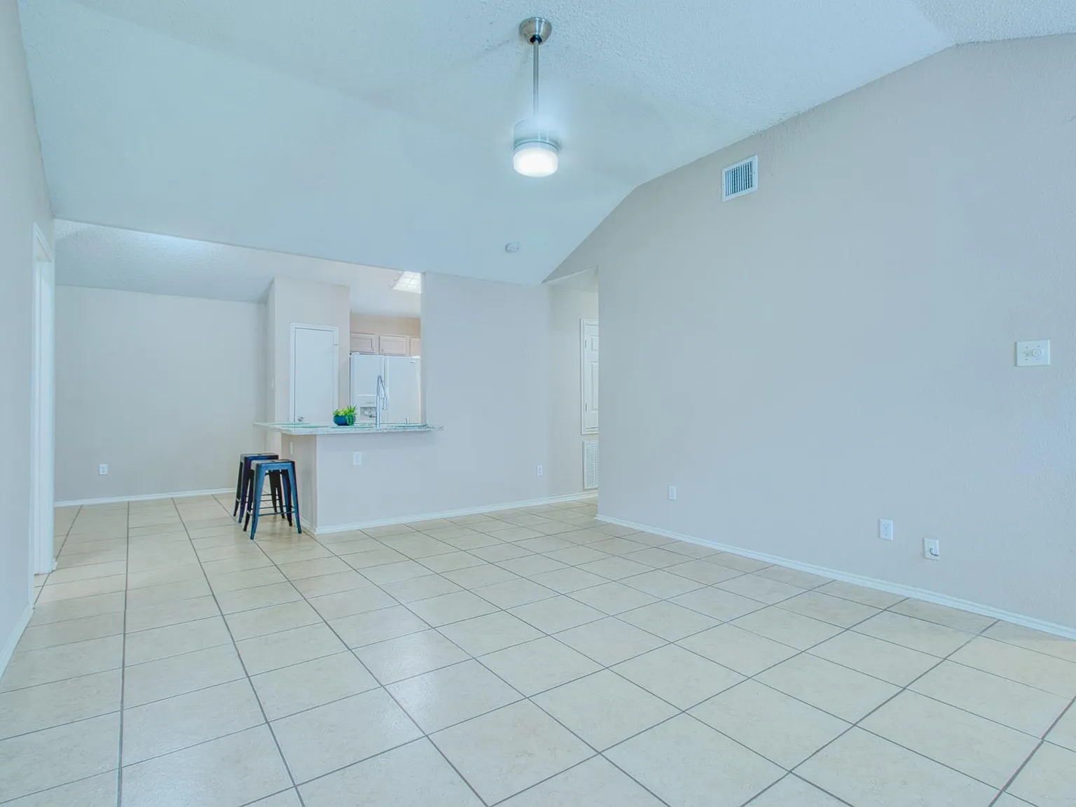 2 bed, 2.0 bath, 1052 sqft, $1,500 — Photo 4