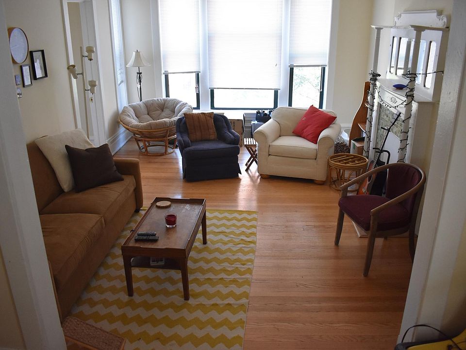 Living room with decorative Fireplace