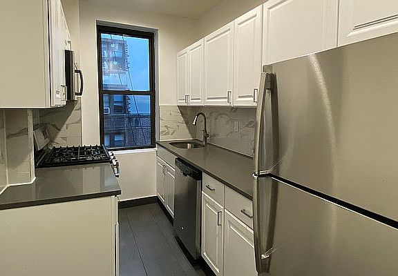 3rd image of 700 Ocean Ave #211