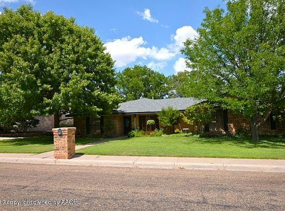 2nd image of 74 Hunsley Hills Blvd