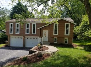 443 Rosanne Dr, Verona, PA 15147