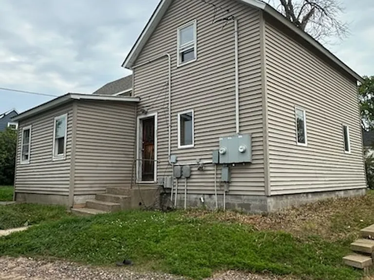 432 Phipps Ave — Photo 2
