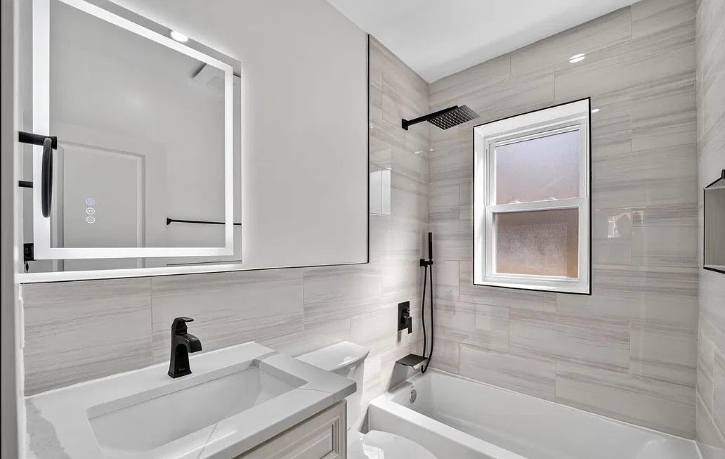 1516 Evarts St NE — Photo 3
