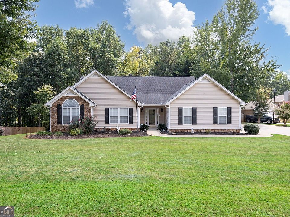 1st image of 44 Mossy Oak Ln