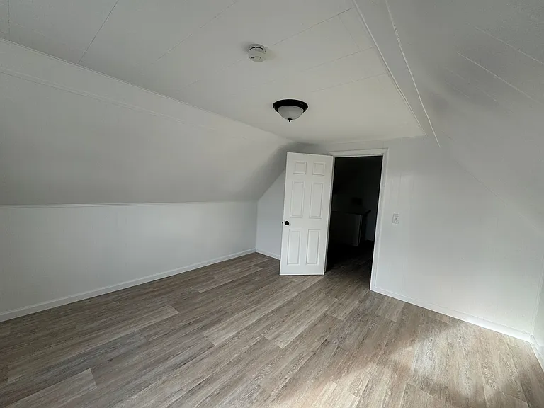 127 NE Benton St — Photo 22