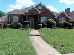 1600 Cripple Creek Ct, Desoto, TX 75115