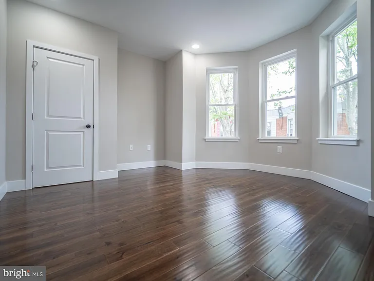 2930 Nicholas St — Photo 15