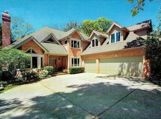 3010 Warbler Pl, Highland Park, IL 60035