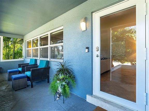 4th image of 3389 NE 19th Avenue