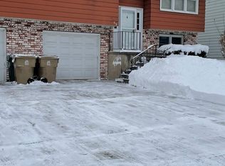 5229 Piccadilly Dr, Madison, WI 53714