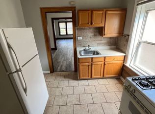 10934 s Vernon, Chicago, IL 60628