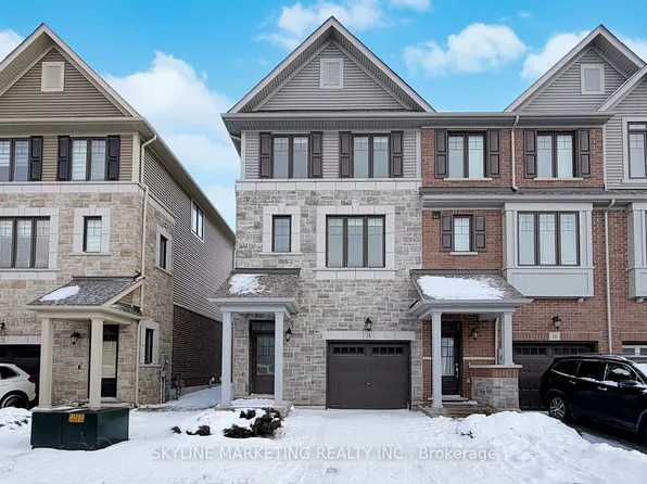 18 Hibiscus Ln, Hamilton, ON L8K 0A3