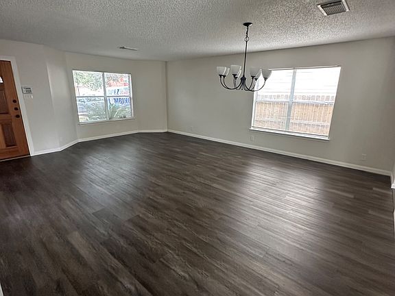 3rd image of 8611 Sierra Spgs