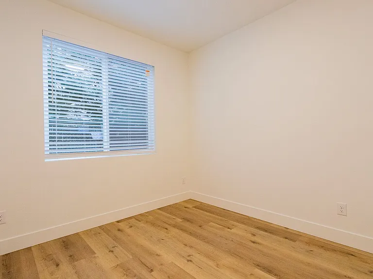 8080 N Willamette Blvd — Photo 7