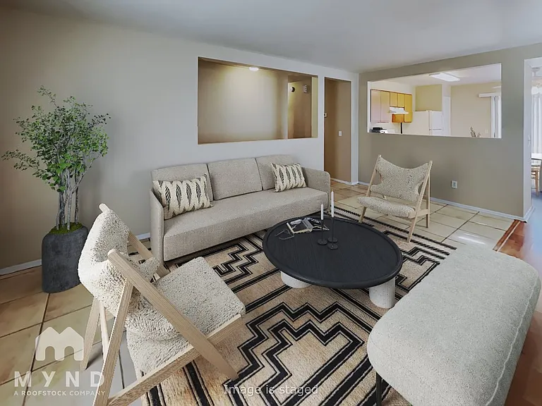 11791 W Aster Dr — Photo 3