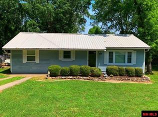 409 South St, Flippin, AR 72634