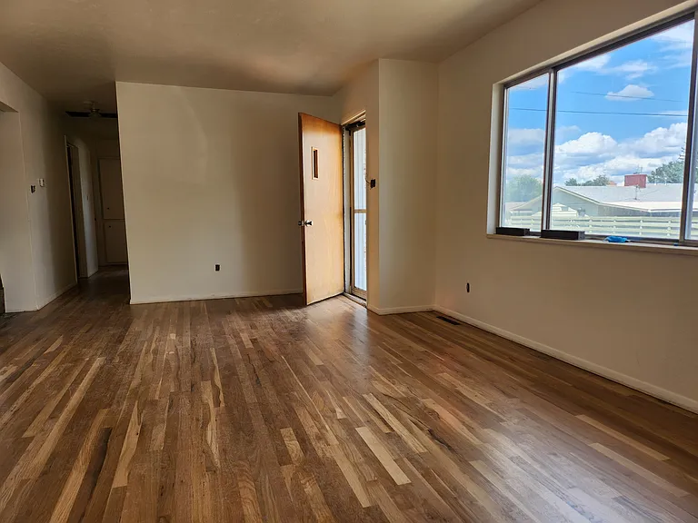 763 Birch Dr — Photo 3
