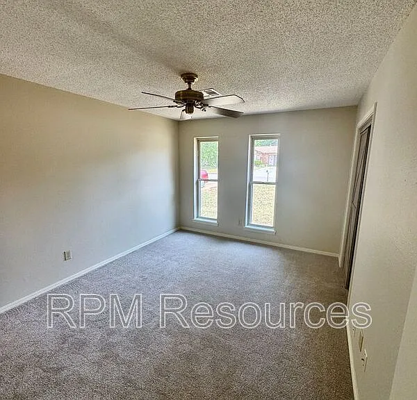 405 Meadow Lake Dr — Photo 21