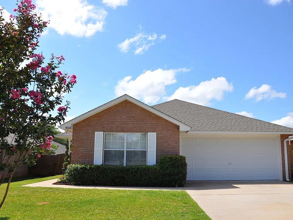 403 Redbud Cir