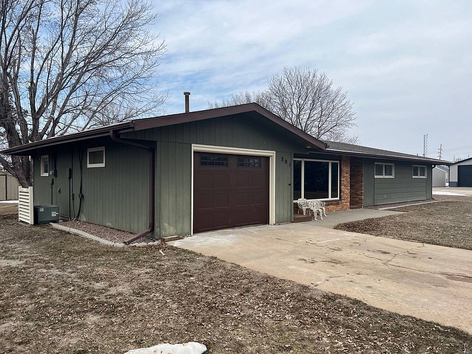 301 W 4th St, Platte, SD 57369 Zillow